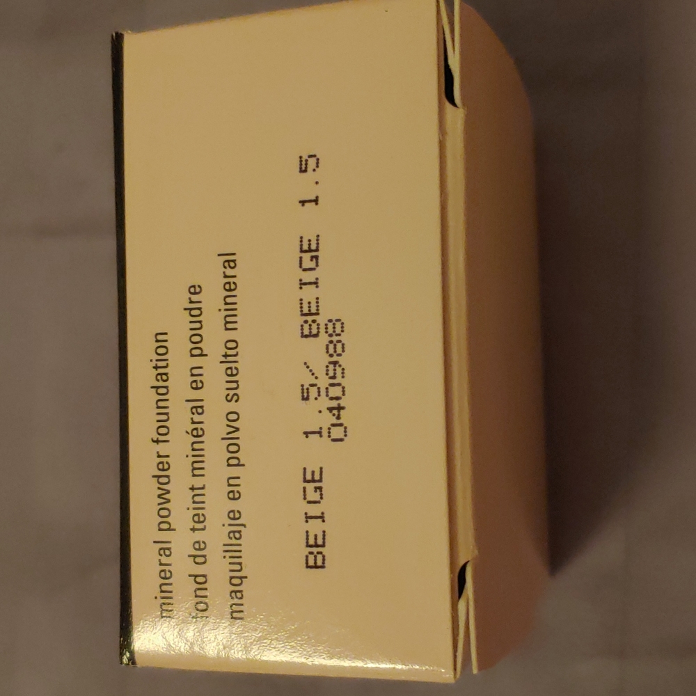 Mary Kay Mineral Powder Foundation, Beige 1.5